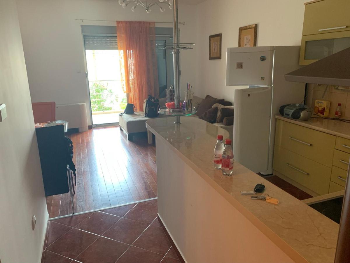 Apartment With Swimmingpool, Seaview And Large Terrace, 1St Floor, Min 2 Persons Dobrota Exterior foto